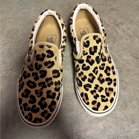 Leopard print vans, size 2 1/2, lightly worn - Picture 1 of 2